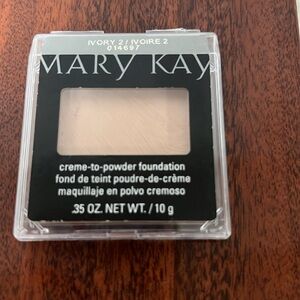 SWATCHED Mary Kay Creme to Powder Foundation Ivory 2 #014697 ~.35 oz